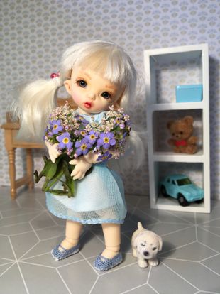 "Forget- me- not flowers for you mummy"